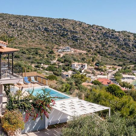 Coastal Paradise Found - Komis' Private Pool Retreat Агиос-Николаос Экстерьер фото